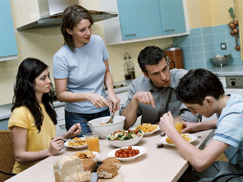 受疫情影响,一家人相处时间较久,今年的离婚率会下降吗?