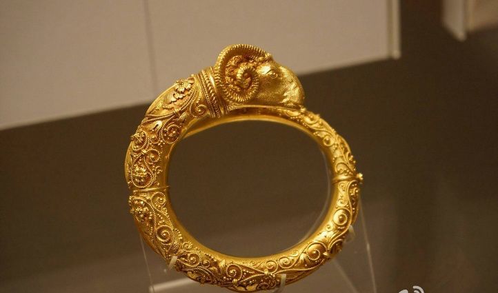 国外的古金器和我们的古金器大不同,谁更美