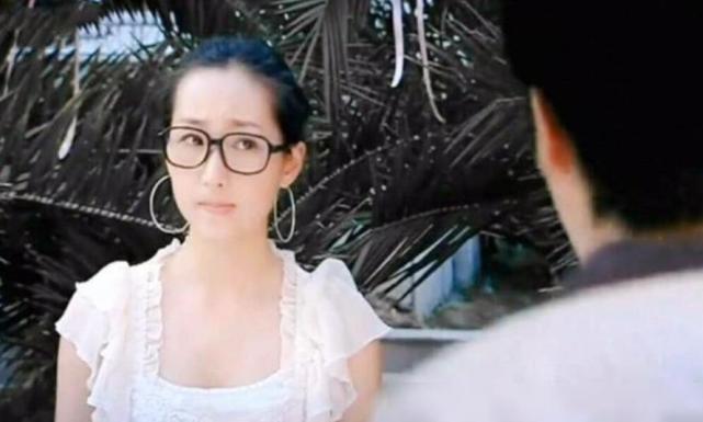 只不过扮演的是张伟的丈母娘,也就是说是诸葛大力的妈妈