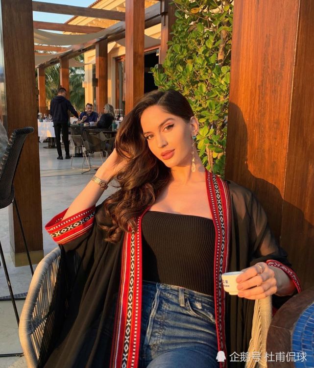 内马尔|娜塔莉亚-巴鲁里奇|乔治娜-罗德里格斯|巴西_体育|布鲁娜