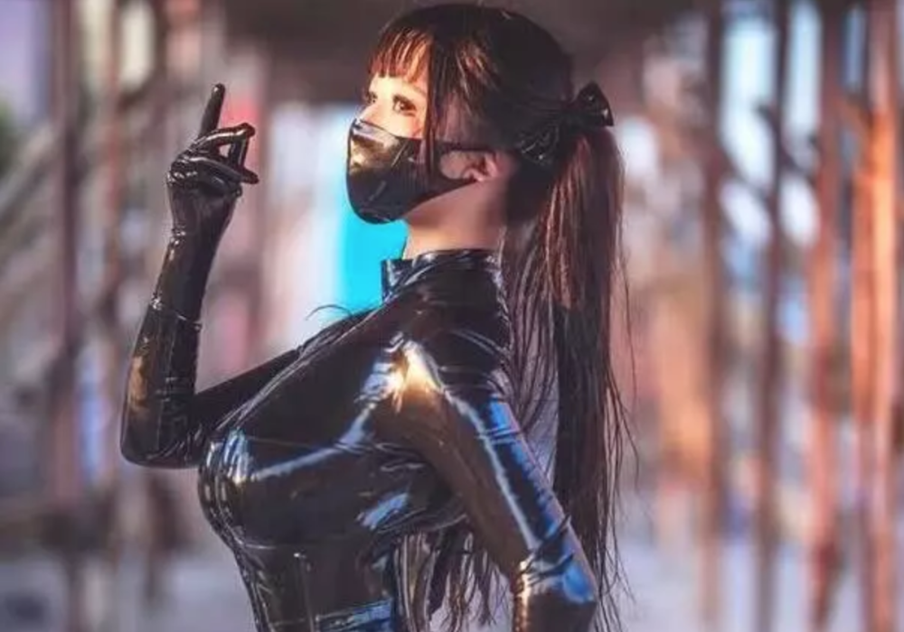 口罩火了漫展皮衣女coser纷纷效仿没想到好处竟然这么多