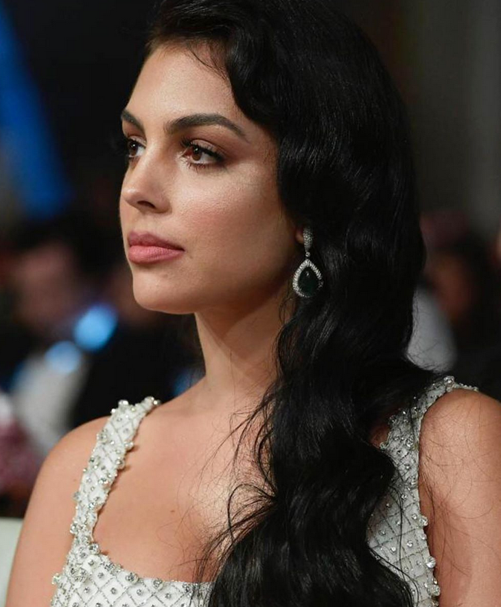 c罗女友惊艳音乐节离不开其努力乔治娜为准备探戈在舞蹈房苦练