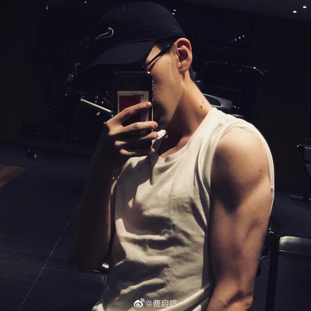 费启鸣演刘大志的逆袭身材才是亮点从奶油小生变肌肉型男