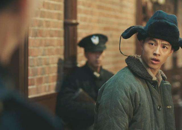 强大,有孙红雷,万茜,胡静等等,就连影后周冬雨,老戏骨张劲松都有出境