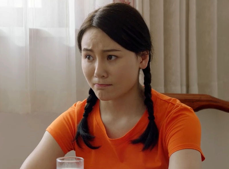 从李戈的社交平台资料来看,她毕业于北京电影学院,具体专业不详.