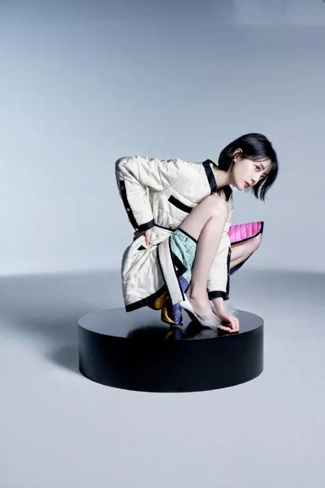 李溪芮和熊梓淇真是配一脸!穿情侣款拍时尚大片超甜蜜