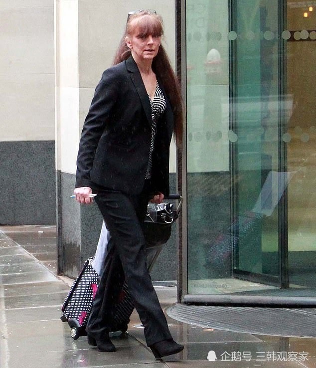 英国女子索尼娅和70岁的老父亲布莱恩大吵一架,没想到这一架却几乎