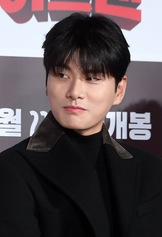 低调富二代李伊庚李寿根对他来说像爸爸认为寿根比虎东更强