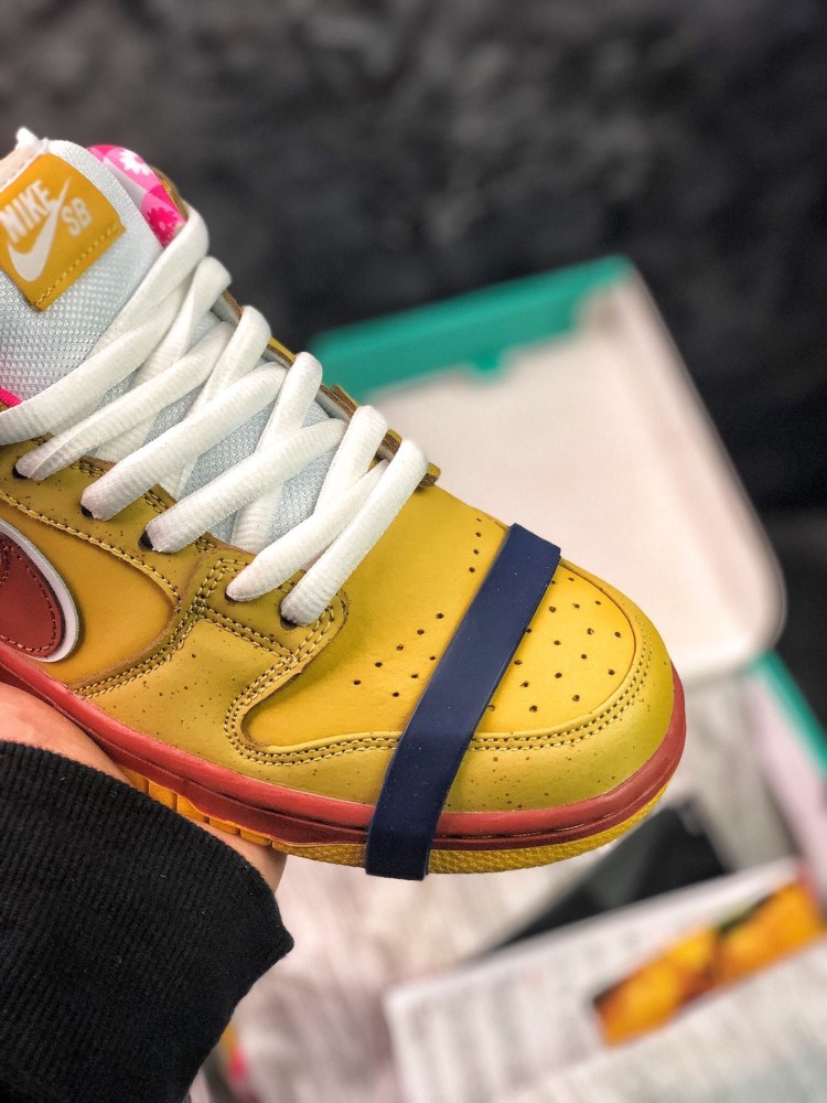 耐克dunk sb黄龙虾开箱:光看鞋盒就知道买不起!