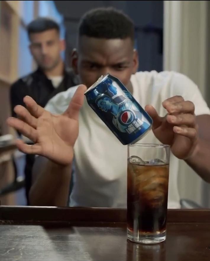 你行吗?博格巴发起立可乐瓶挑战,点名梅西