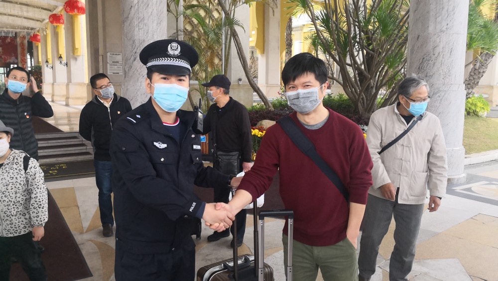 21名湖北籍旅客在珠海海泉湾结束隔离观察