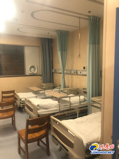 南京市江宁医院组成的"南京二队"接管了武汉市同济医院光谷院区