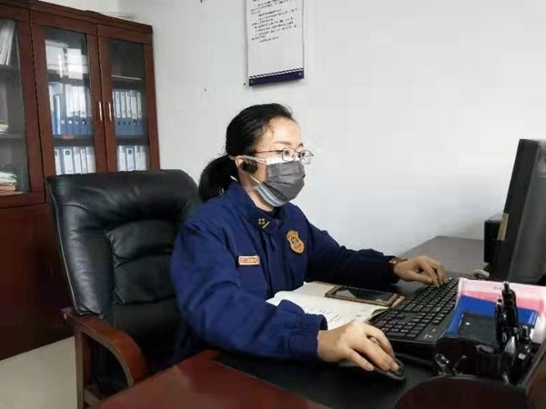 发上千条短信泸州消防女队长最后一岗硬核筹物资