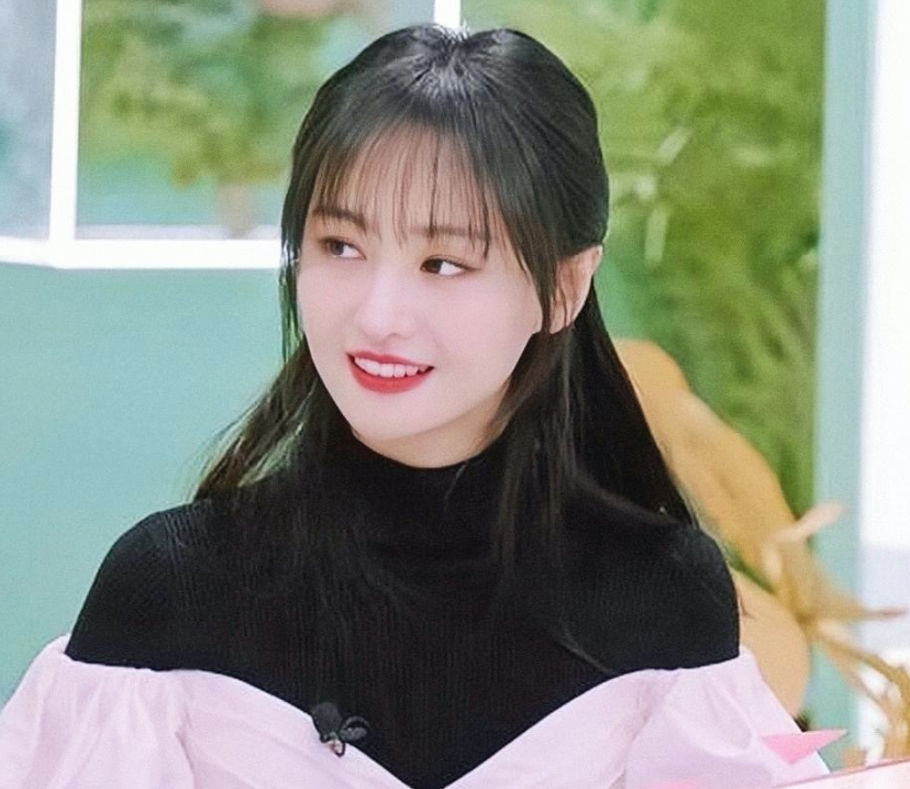 beauty小姐2下期郑爽来袭看到镜头抓拍生图这瓜子脸我慕了