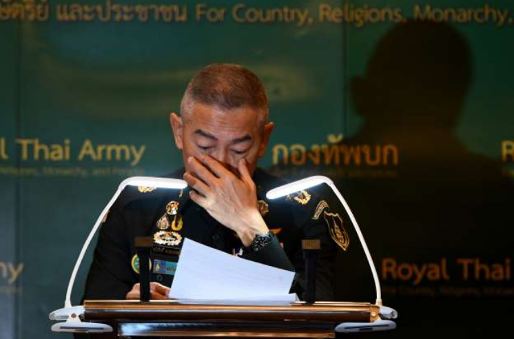 泰国士兵元宵节行凶伤亡惨重,泰陆军总司令为悲剧含泪道歉