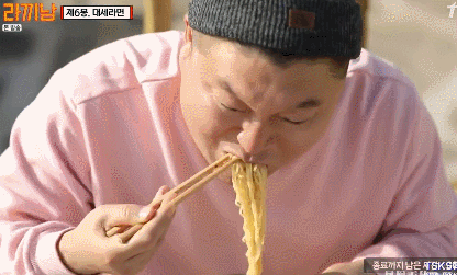看完这综艺泡面都更香了|方便面|姜虎东|泡菜|煮面男|汤底
