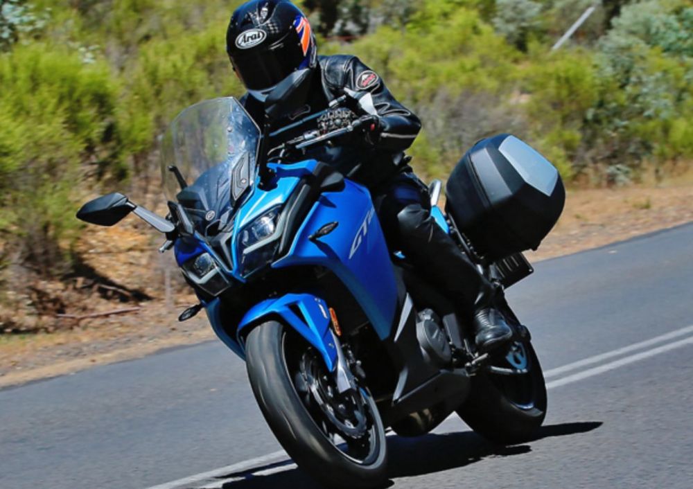 老外试驾春风新款旅行车650gt后的感慨让你体验到愉悦且独特的驾驶