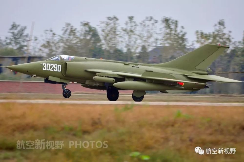 国产第一款量产的尖头战机强5d高清组图传说中的绿皮小强