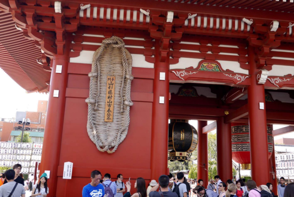 中國人參拜日本神社,留下一塊祈福牌,住持看了不禁一笑!_騰訊新聞