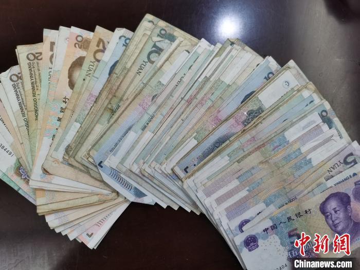 点滴辛苦汇成善款三轮车夫我想尽一份心意