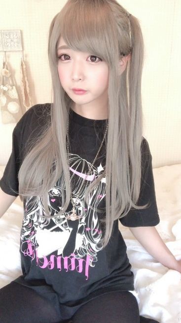 日本网红女装大佬爆新照!16岁开始走向一条"不归路"