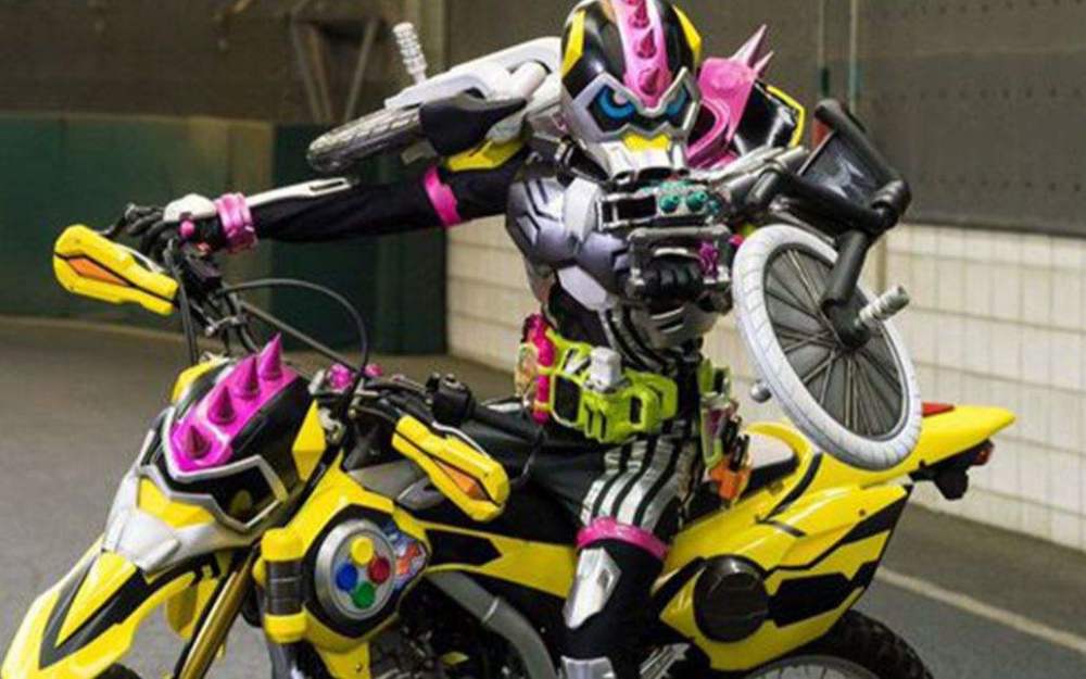 雖然假面騎士lazer是《假面騎士ex-aid》的第五位騎士,不過他在戰鬥時