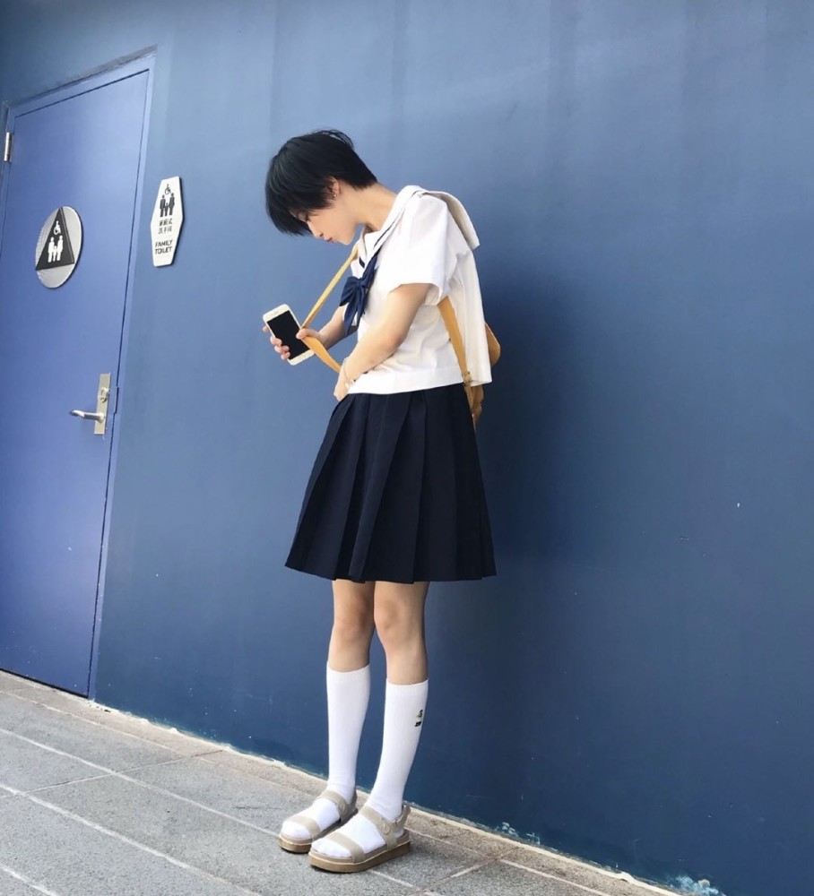 诸葛大力才是名不虚传的腿精,大胆挑战"牛奶袜",一般人却不敢尝试