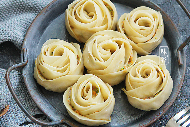 不能出门的情人节饺子皮变个花样端上桌简单易学美味又浪漫