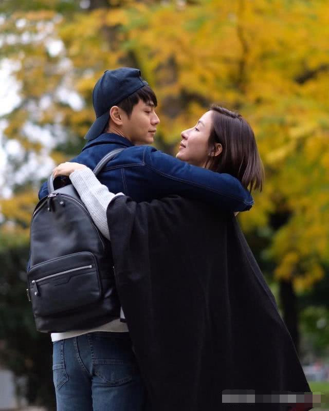 杨怡6个月胎儿性别被港媒曝光乳名小罗白罗仲谦将陪产