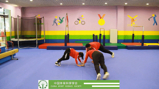 第四篇丨"宅在家"就可以做的亲子锻炼来啦!