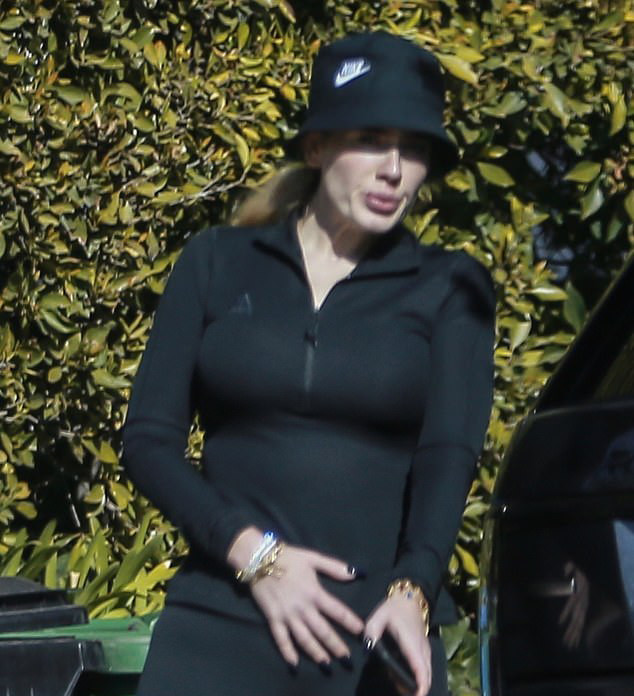 阿黛尔暴减89斤真瘦了一身黑衣完美曲线差点儿认不出来