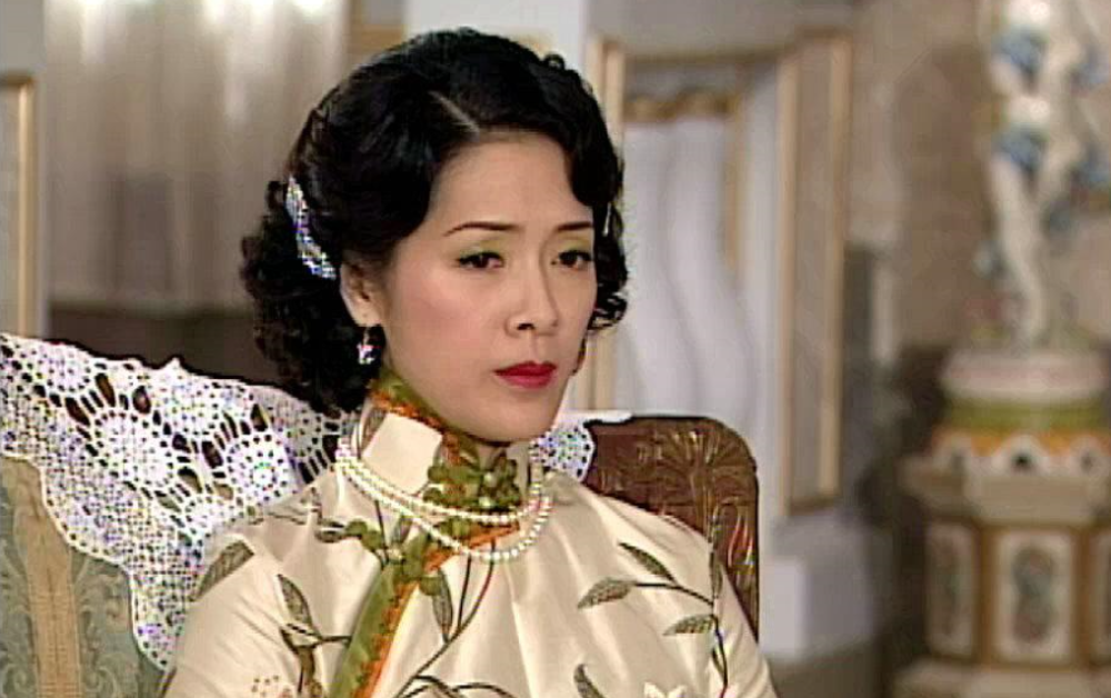 当年,向海岚凭借《胭脂水粉》的"宋云裳"一角,让观众恨得直咬牙,甚至