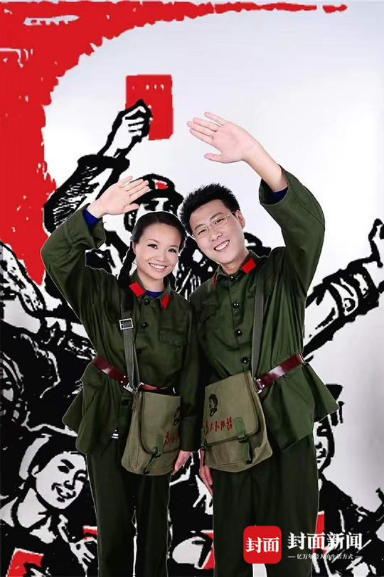 看到视频,张文婷在自己的朋友圈这样写道:"今年有点特殊,我在武汉!