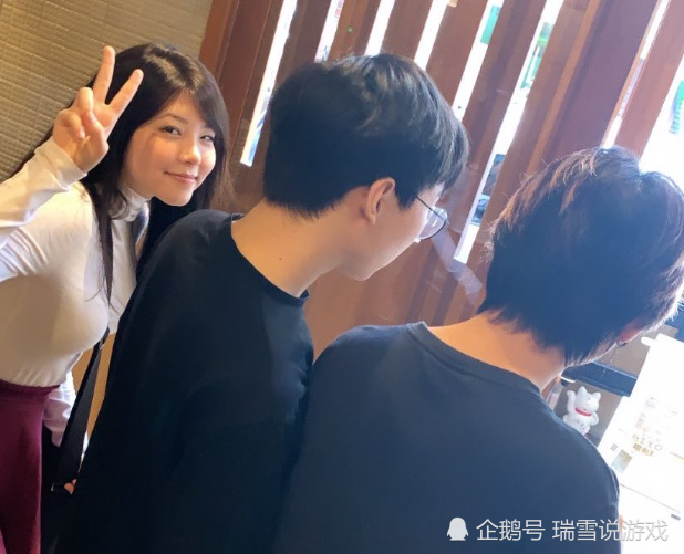 mayumi和天赐结伴而行,天赐终于要成功了?她满脸写着高兴