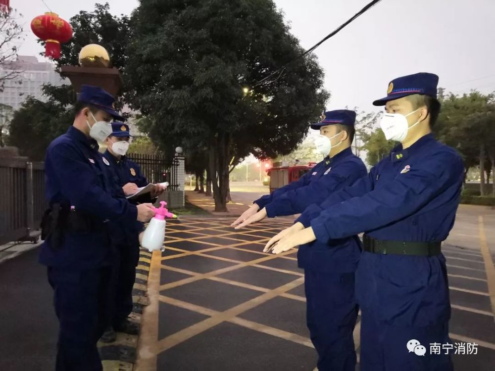 2019年12月19日,白海宁与女友苏洁办理了结婚证,本