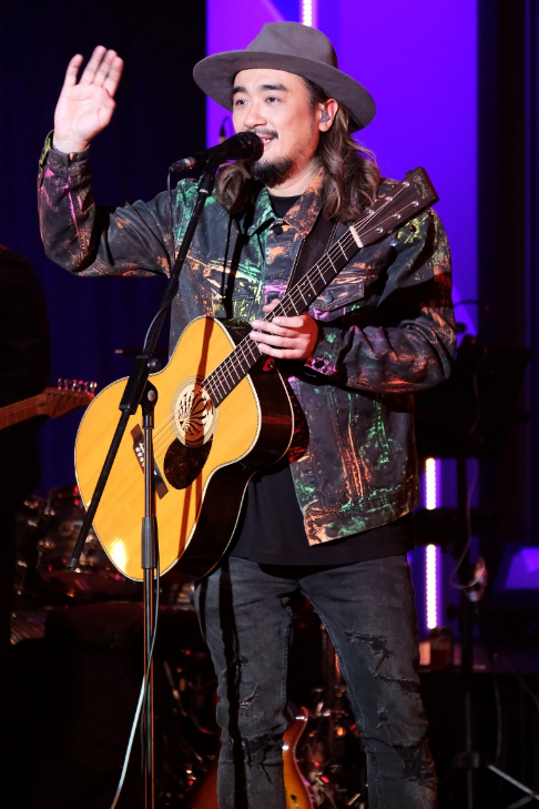 恭硕良被曝因劈腿与林忆莲分手他不受影响满面春风上节目