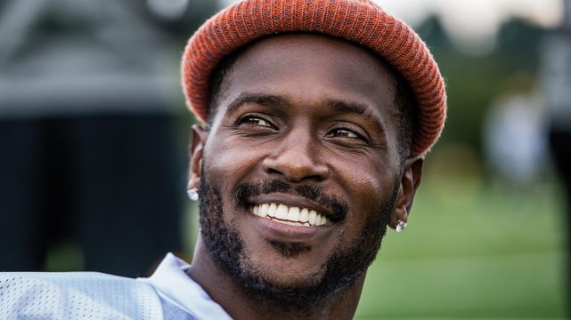 安东尼奥布朗上节目畅谈未来或与布雷迪再次联手