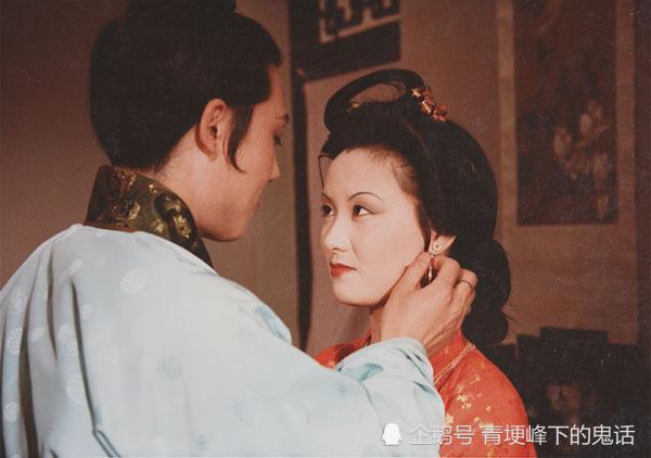红楼梦中平儿喜欢贾琏吗