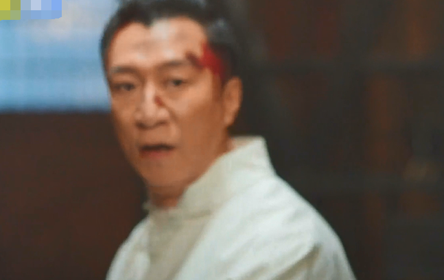 《新世界》大结局:金海死了,铁林被枪毙,三兄弟