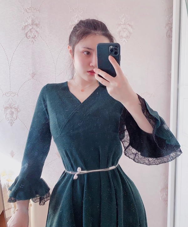 耳机线缠腰挑战,杨幂稍逊张天爱,赵丽颖这腰围只有吉娜可一战?