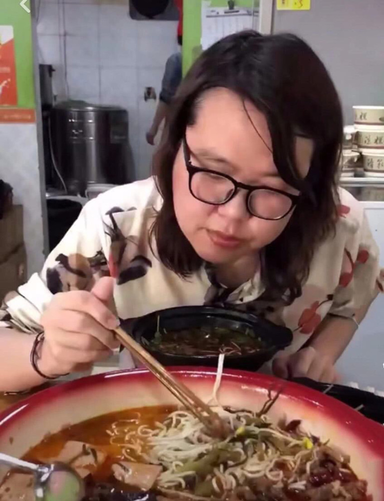 中国最能吃的4个女大胃王,密子君只能排第二,第一原来是她!