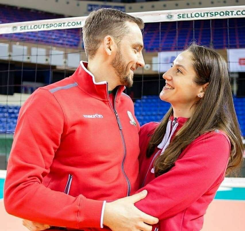 球队的主力队员,搭档老将索科洛娃和加莫娃成功卫冕2010年世锦赛冠军