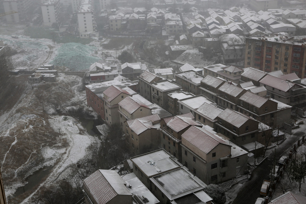 江苏连云港降大雪整个城市犹如童话世界