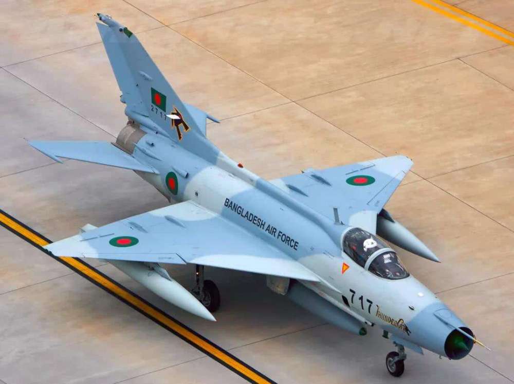 歼7战机疲劳试验,高达15200小时,寿命却定3000小时!_腾讯新闻