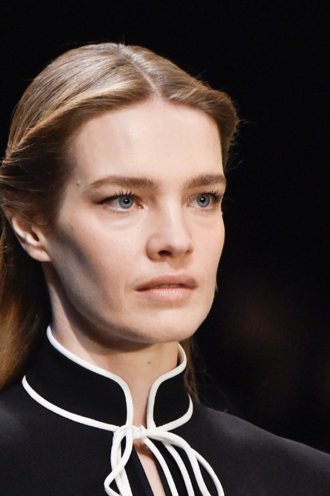 lv太子妃水果娜重操旧业走t台气场强网友38岁老的像48岁