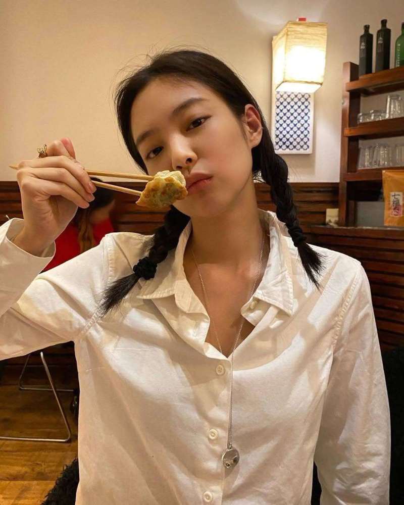 Jennie爱吃饺子 发文表白中国美食 被粉丝取外号叫 饺子妮 腾讯新闻