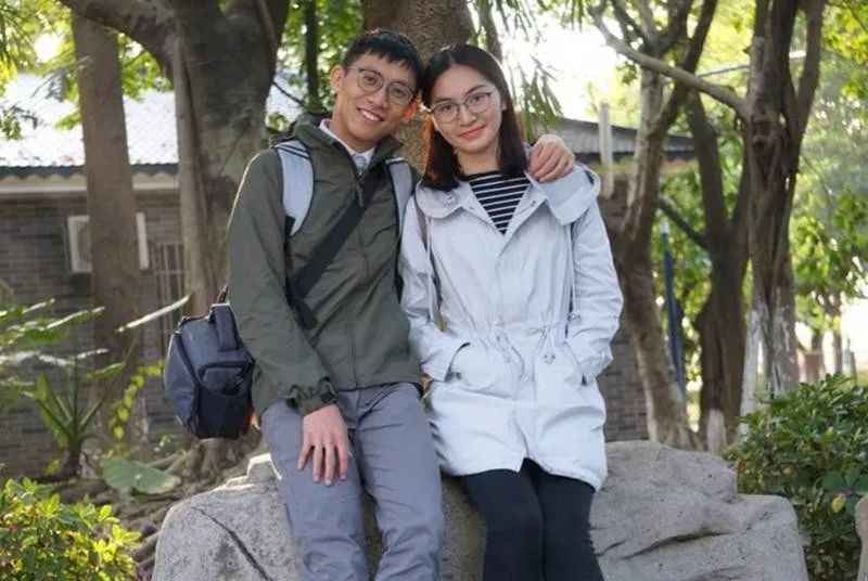 90后新婚夫妻暂别小团圆他说的这句话让人泪目