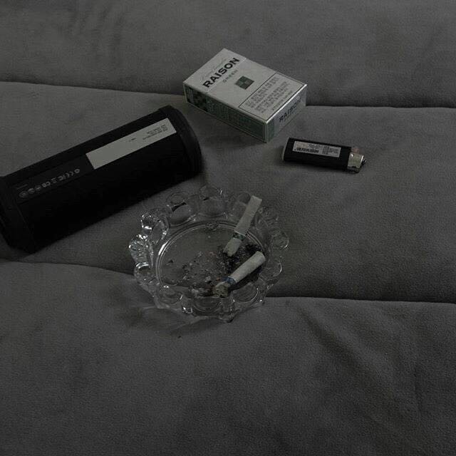微丧氟西汀头像提起你还是会心酸我却不像以前那样爱你