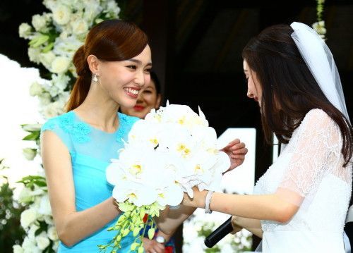 有种差距叫明星伴娘陈妍希6个,唐嫣4个,唐艺