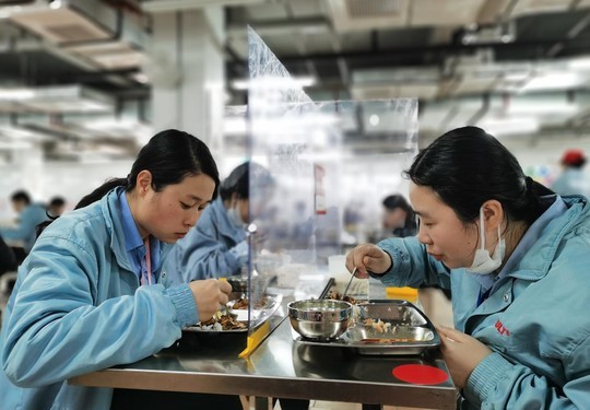 精细防护眉山最大工业项目信利科学复产